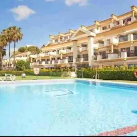 Beachfront Romana Playa Elviria 公寓