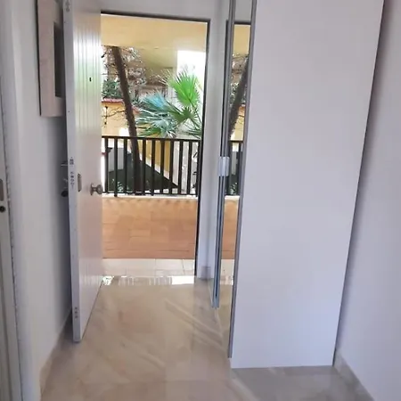 Beachfront Romana Playa Elviria Lejlighed